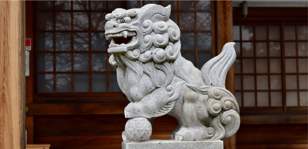 โคมะอินุ (รูปปั้นสิงโต-สุนัข ผู้ปกปักรักษา)