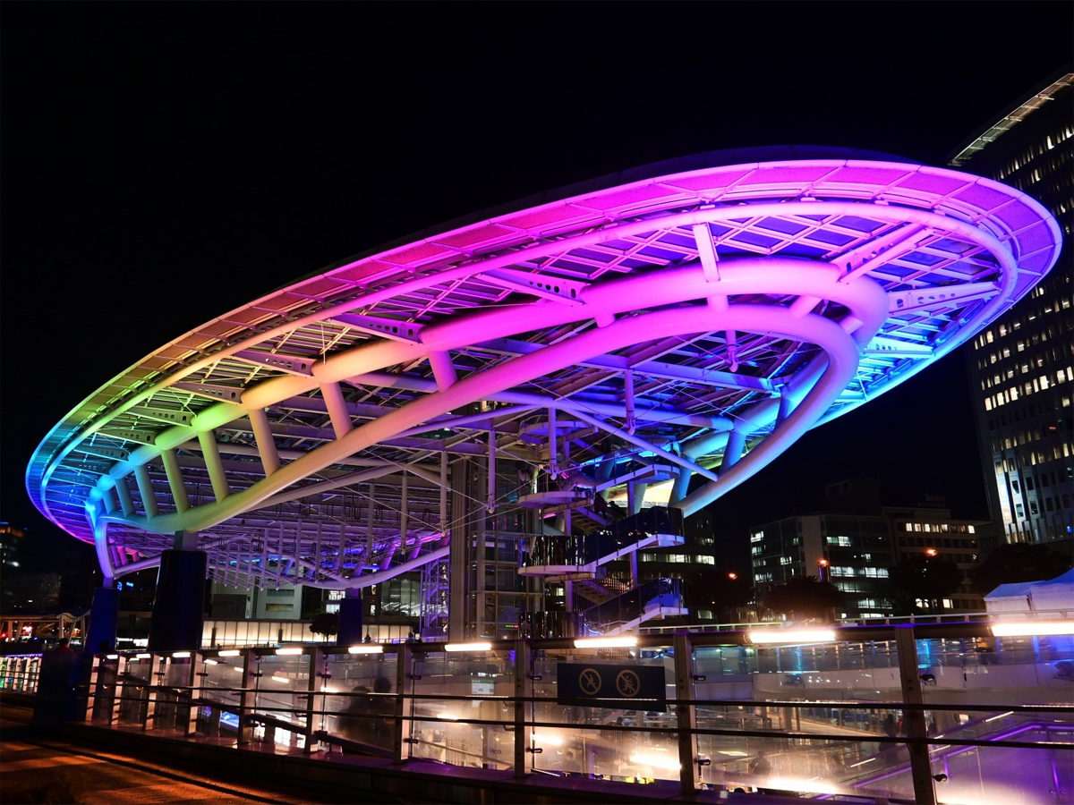 LIVE SITE