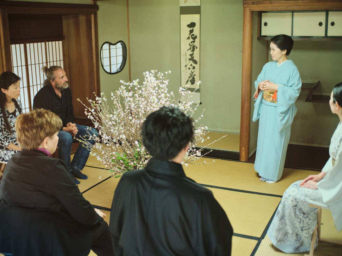 Authentic Japanese Tea Ceremony within the Historical tearoom of Nagoya ...