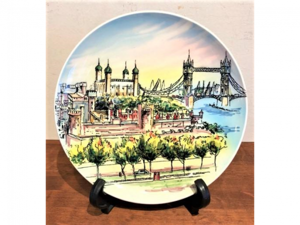 名古屋陶磁器会館　ロンドン塔タワーブリッジの絵皿画像