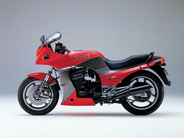 カワサキ GPZ900R(北米モデル名：Ninja)(1984年)【画像提供：カワサキモータース(株)】