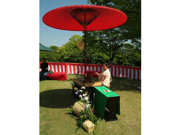 白鳥庭園 春浪漫「さつき市民茶会」