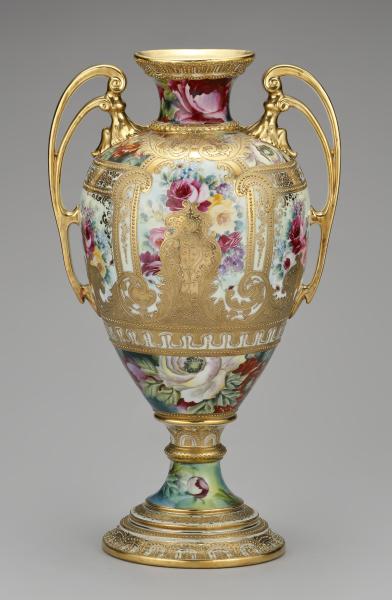《金盛薔薇図飾壺》明治24年～44年頃