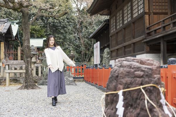 城山八幡宮 桃取石の恋占いと良縁占い・人生占い