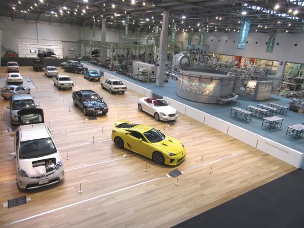 トヨタ産業技術記念館 自動車館内観
