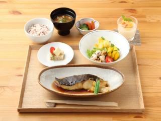 大和屋守口漬総本家　粕炊き煮魚御膳