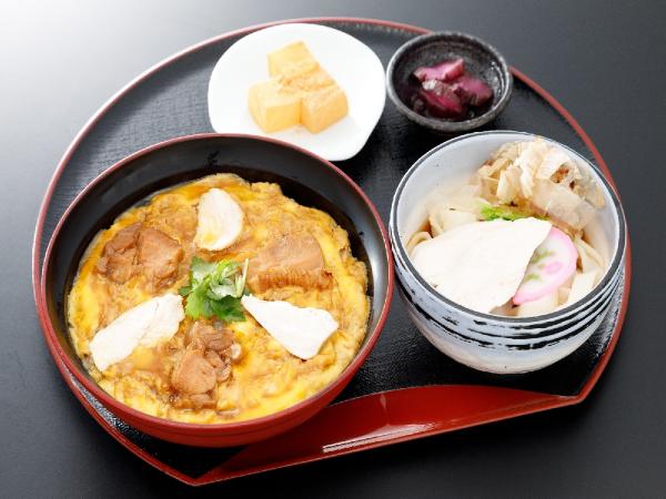 Combo with Nagoya Cochin Chicken-and-Egg Rice Bowl and Chicken Kishimen Noodles