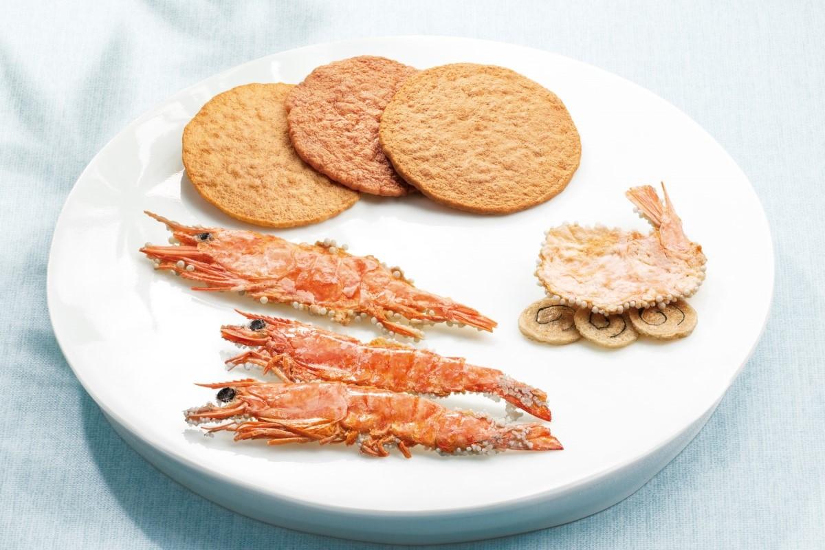 Rice cracker, bite-sized Japanese cracker and bean