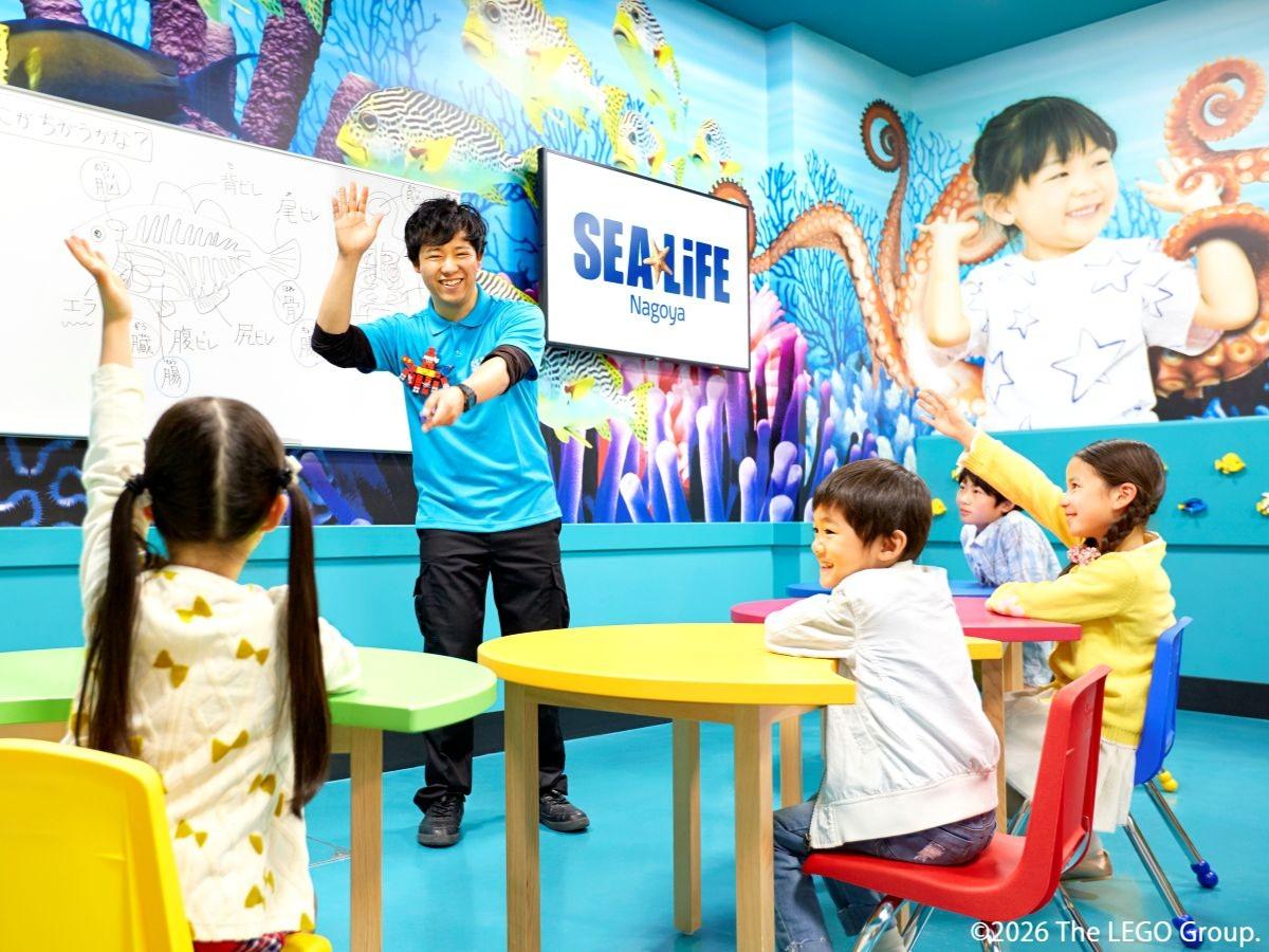 ワークショップをする子供たち