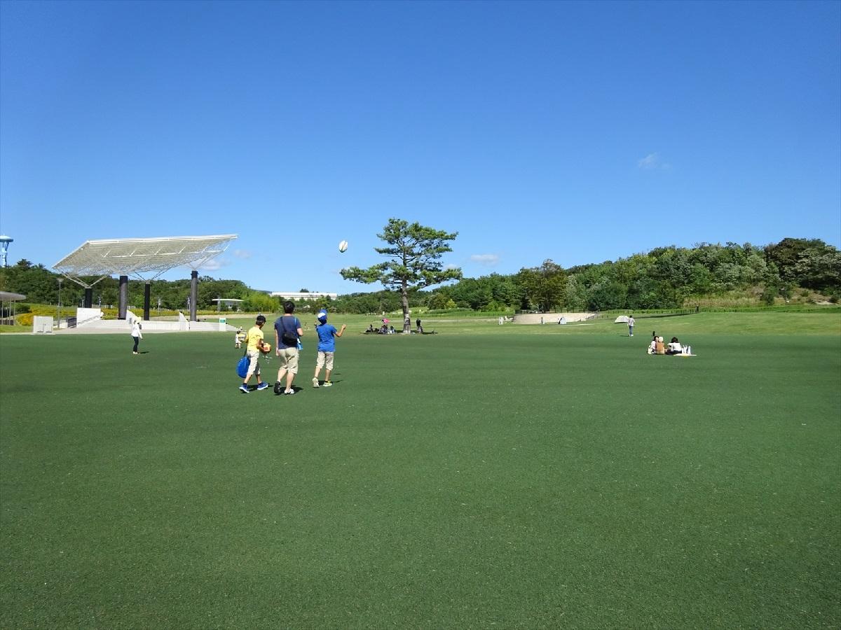 愛・地球博記念公園（モリコロパーク）　大芝生広場