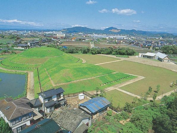 青塚古坟史迹公园