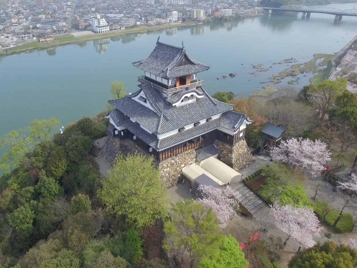 Lâu đài Inuyama - Báu vật quốc gia