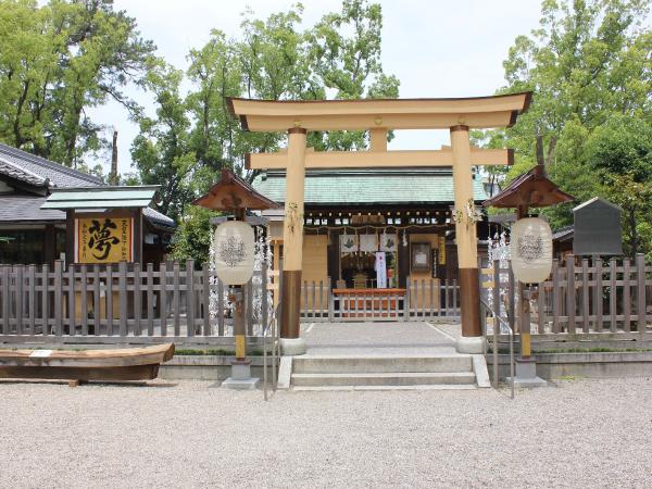 豊國神社　境内