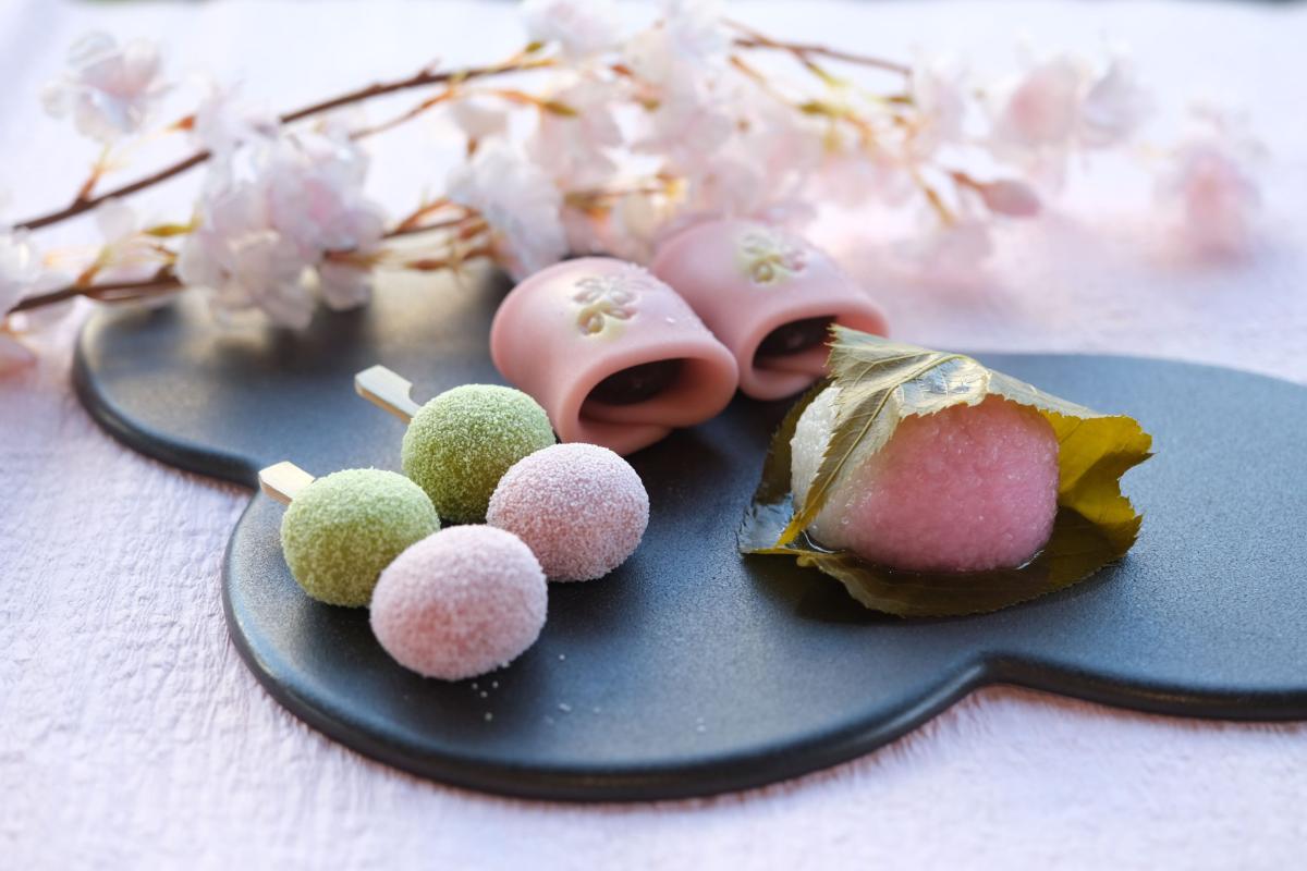 美味しく楽しい「両口屋是清」春のお花見和菓子づくりツアー