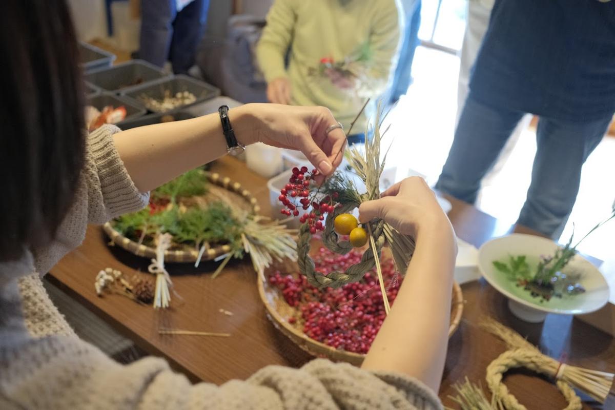 新年を祝う！ヒフミヨイ農園マコモしめ縄づくりツアー