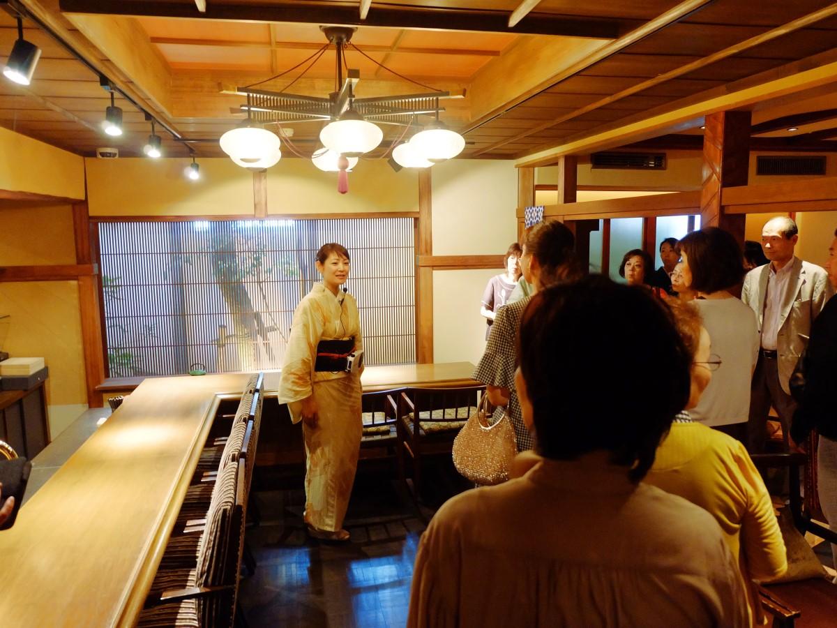 江戸時代から続く名古屋の老舗料亭 河文 で秋のお月見満喫ツアー 若女将による館内案内から料亭文化を楽しむ料理と器の解説まで 観光ツアー 公式 名古屋市観光情報 名古屋コンシェルジュ