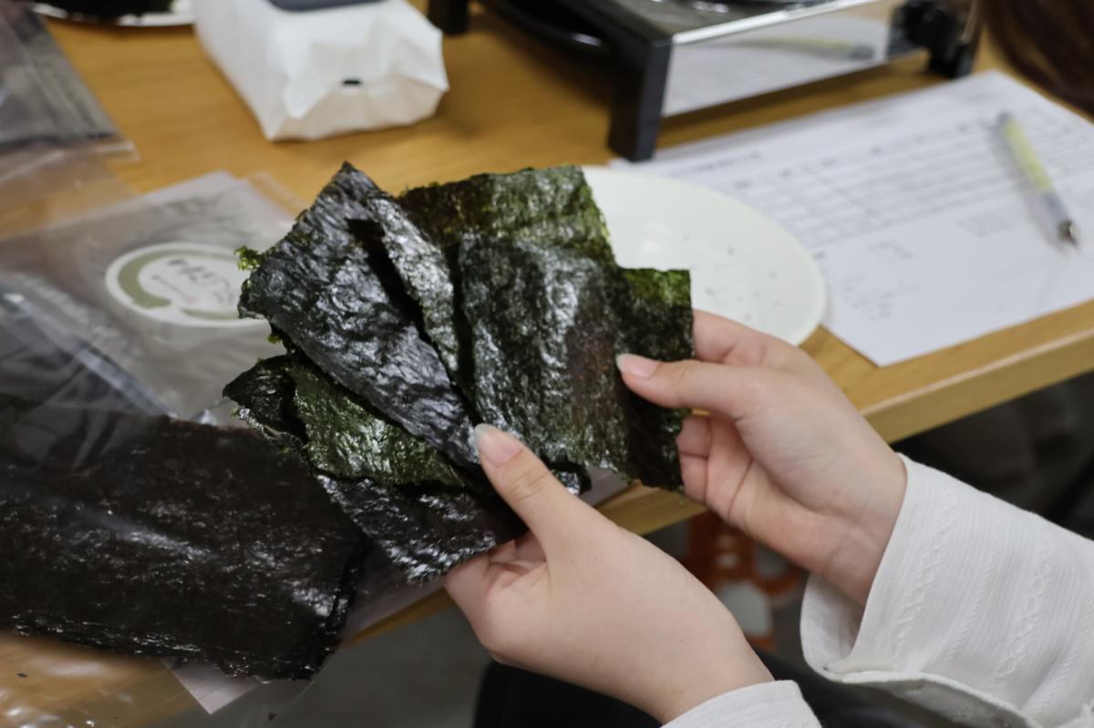 【名古屋・海苔】食べ比べたら全然違う!食卓の身近なお供だけど「海苔」って何だ?坂井海苔店ツアー《焼き場見学付き編》