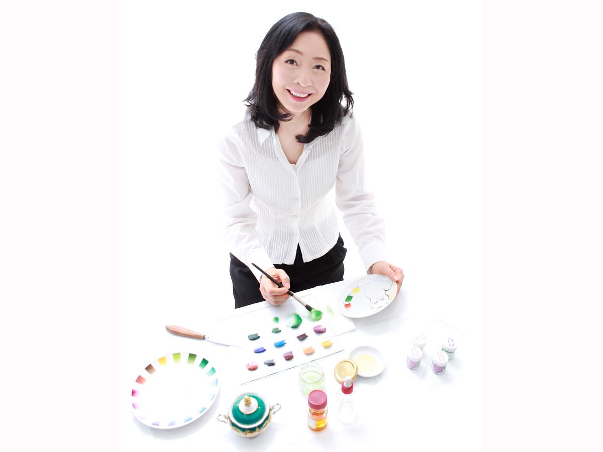 The 36th Japanese Culture Experience Workshop ≪Nagoya Pottery Painting Workshop (Oil-Based Technique)≫