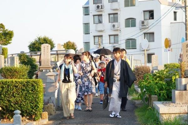 広がる霊園と寺社と街道の交わる境界に涌きたつ「噂」と「妖怪」のまち八事