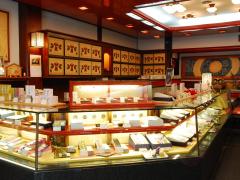 美濃忠　店舗内観横