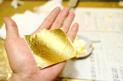 【名古屋仏壇・金箔】0.0001mmを扱う職人の世界!名古屋仏壇職人とお気に入りのもので金箔貼り体験ツアー