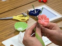 Experience Japanese Culture Firsthand 《 Tsumami-zaiku Experience》