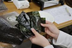 【名古屋・海苔】食べ比べたら全然違う!食卓の身近なお供だけど「海苔」って何だ?坂井海苔店ツアー《焼き場見学付き編》