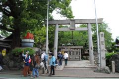 【妖怪・鹽竈神社】柄杓でお皿に水をかける珍体験！水運の街に根付く「河童伝説」を紐解く！なごや妖怪まち歩きツアー